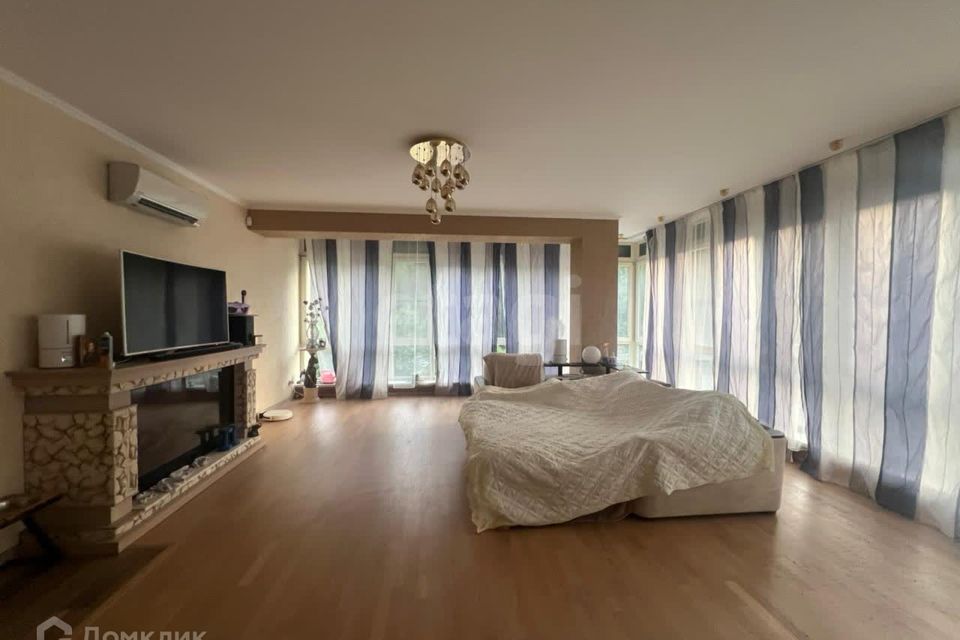 Продаётся 2-комнатная квартира, 91.2 м²