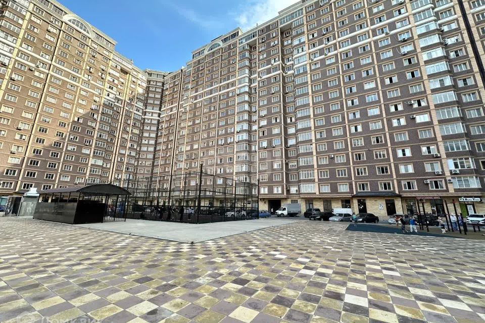 Продаётся 3-комнатная квартира, 125 м²