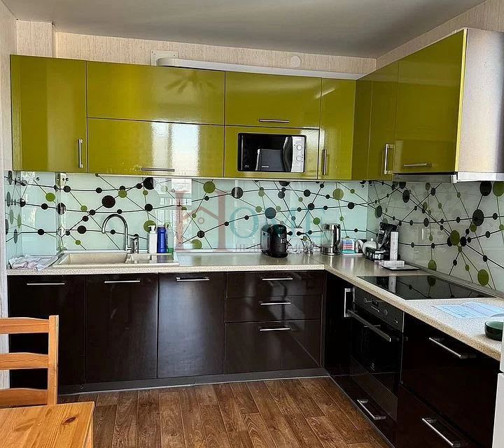 Сдаётся 2-комнатная квартира, 56 м²