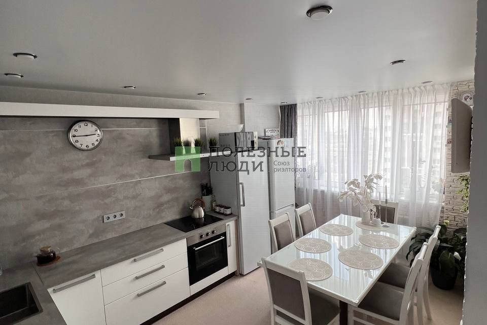Продаётся 2-комнатная квартира, 63.6 м²