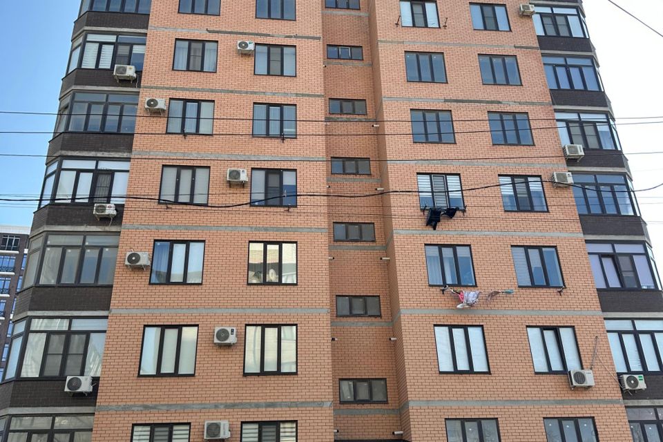 Продаётся 4-комнатная квартира, 160 м²