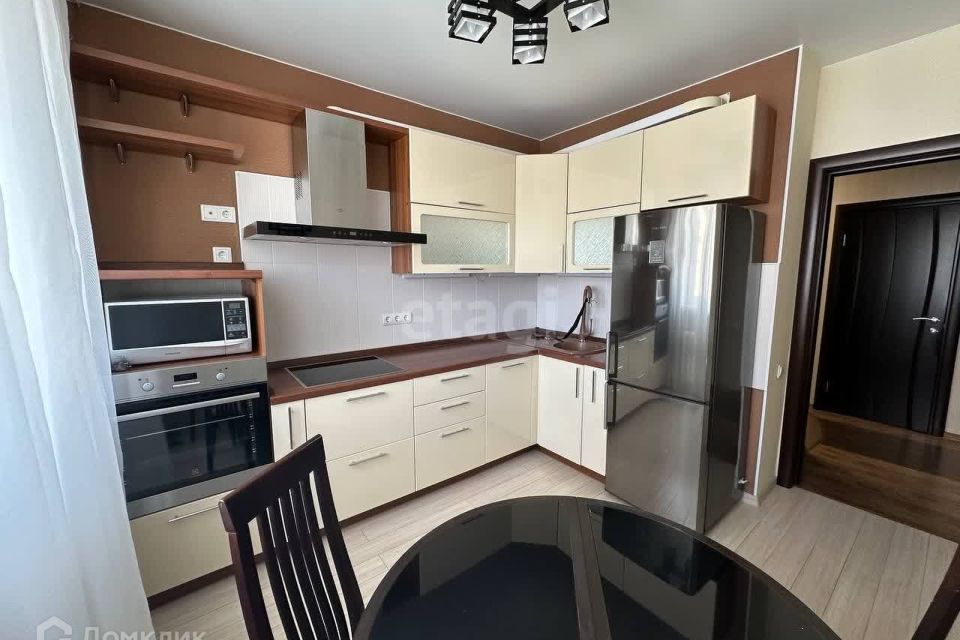 Сдаётся 2-комнатная квартира, 64 м²