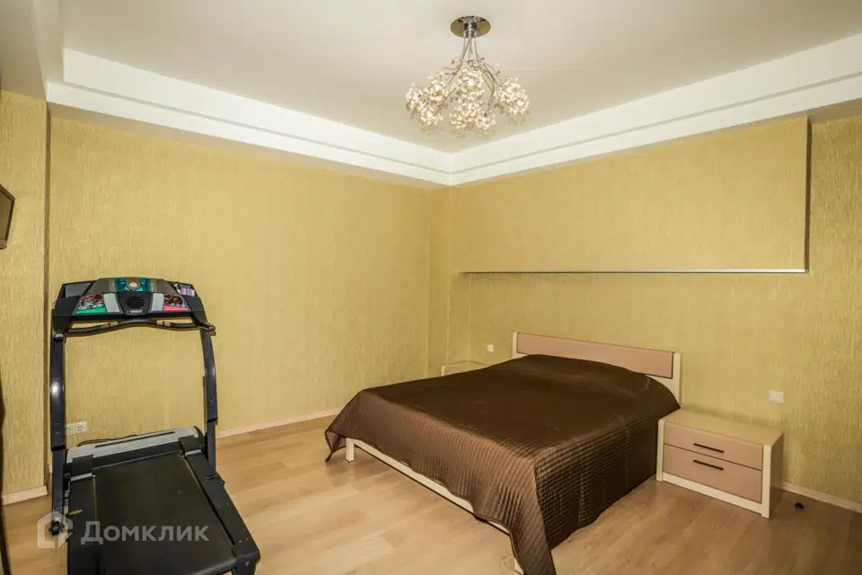 Продаётся 3-комнатная квартира, 118 м²