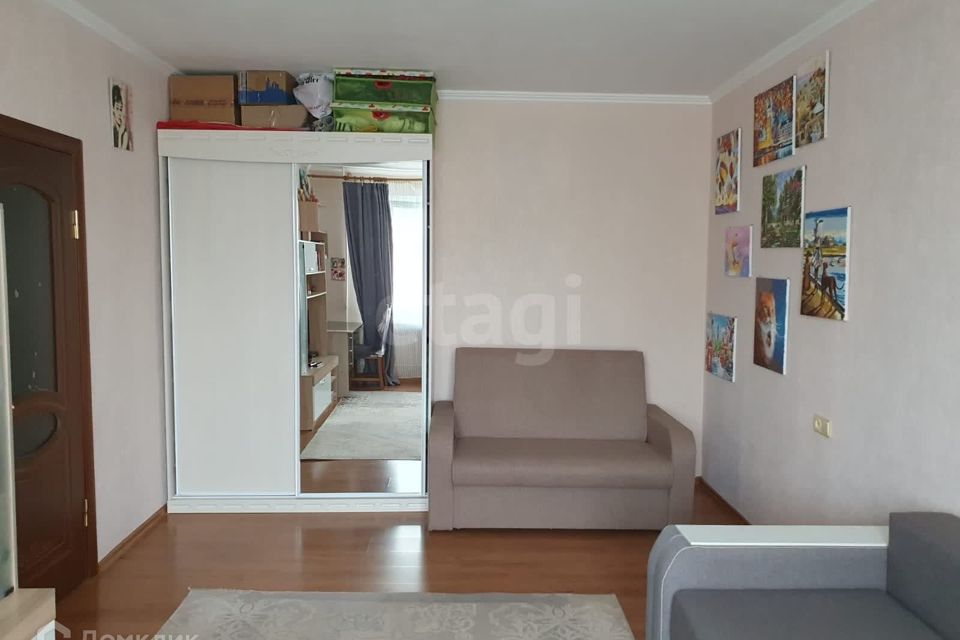 Продаётся 1-комнатная квартира, 37.2 м²