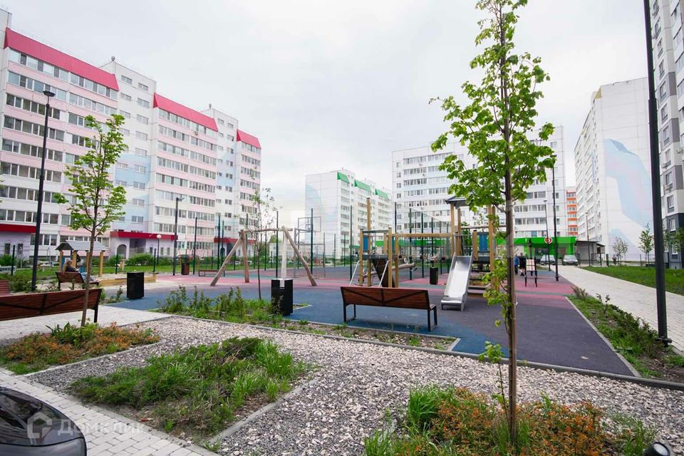 Продаётся 1-комнатная квартира, 42.7 м²