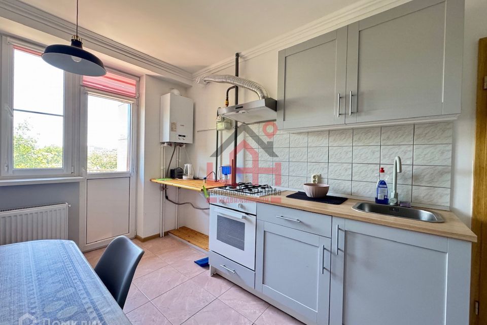 Продаётся 1-комнатная квартира, 41.6 м²