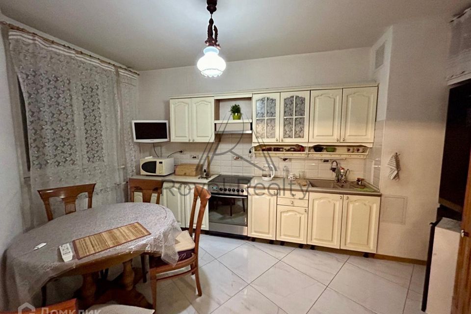 Сдаётся 3-комнатная квартира, 103 м²