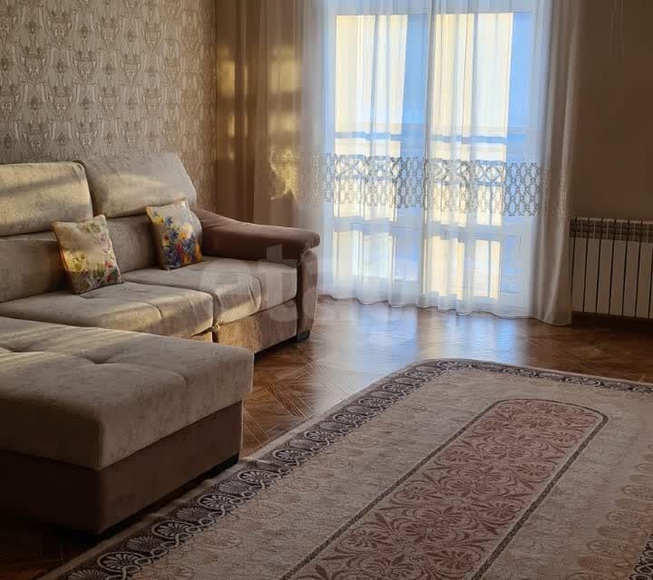 Продаётся 3-комнатная квартира, 70.3 м²
