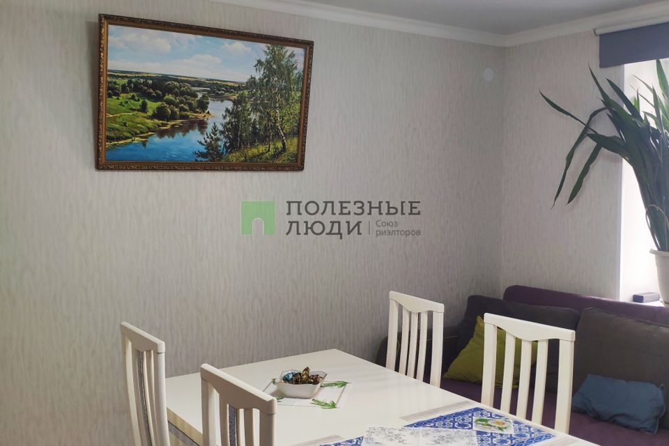 Продаётся 2-комнатная квартира, 81.1 м²