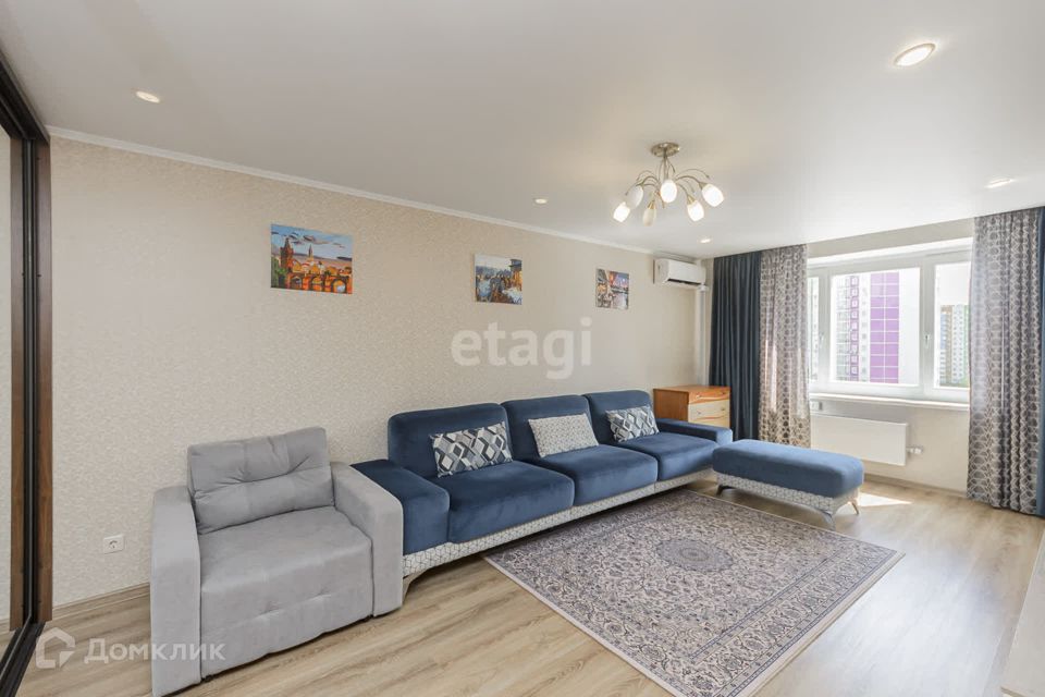 Продаётся 1-комнатная квартира, 40.8 м²