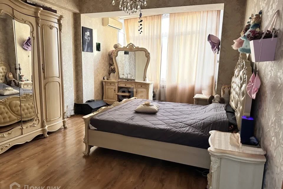 Продаётся 3-комнатная квартира, 82 м²