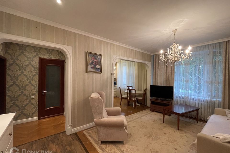Сдаётся 2-комнатная квартира, 56.7 м²
