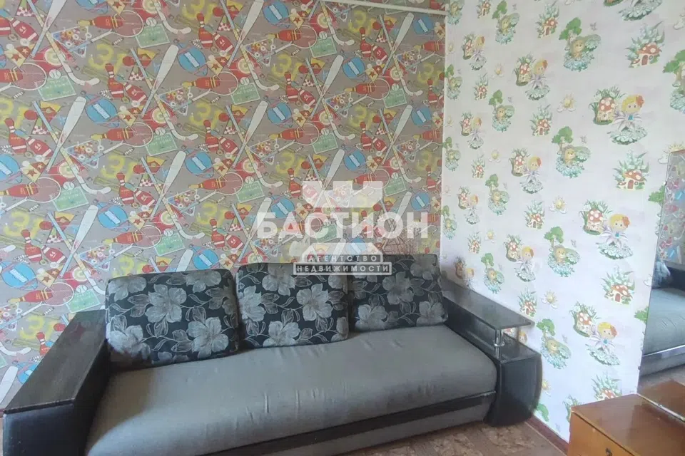 Продаётся 3-комнатная квартира, 44.1 м²