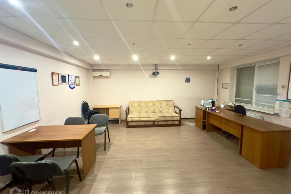 Продаётся 2-комнатная квартира, 82 м²