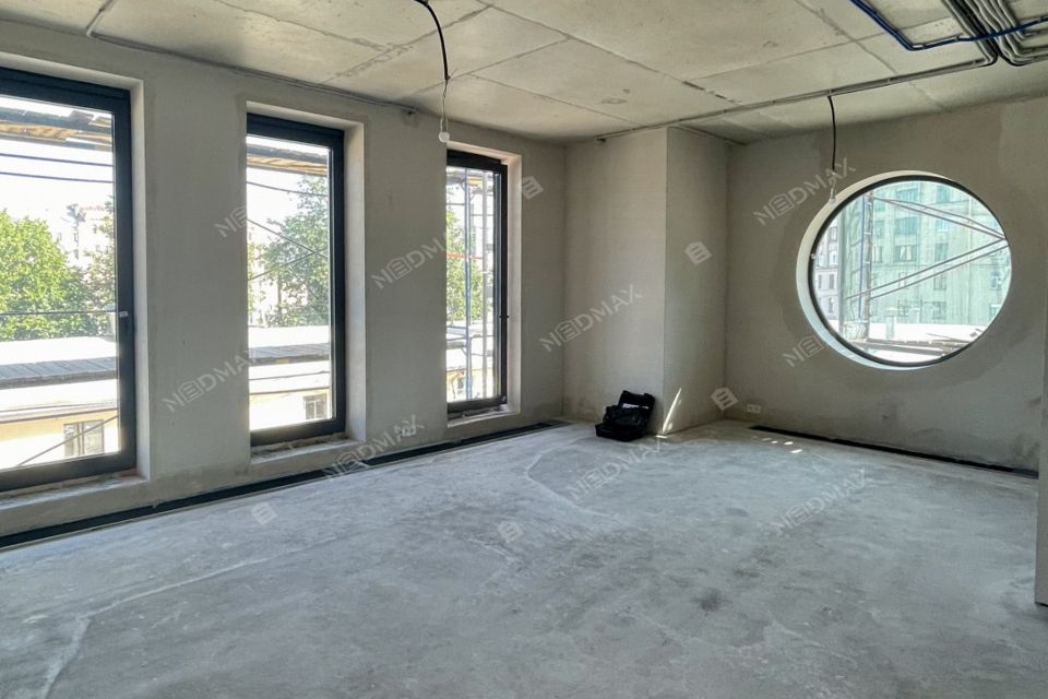 Продаётся 4-комнатная квартира, 115.6 м²