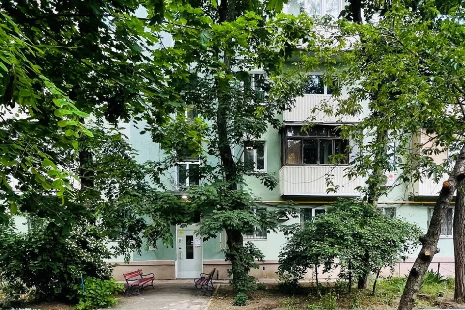 Продаётся 3-комнатная квартира, 57.8 м²
