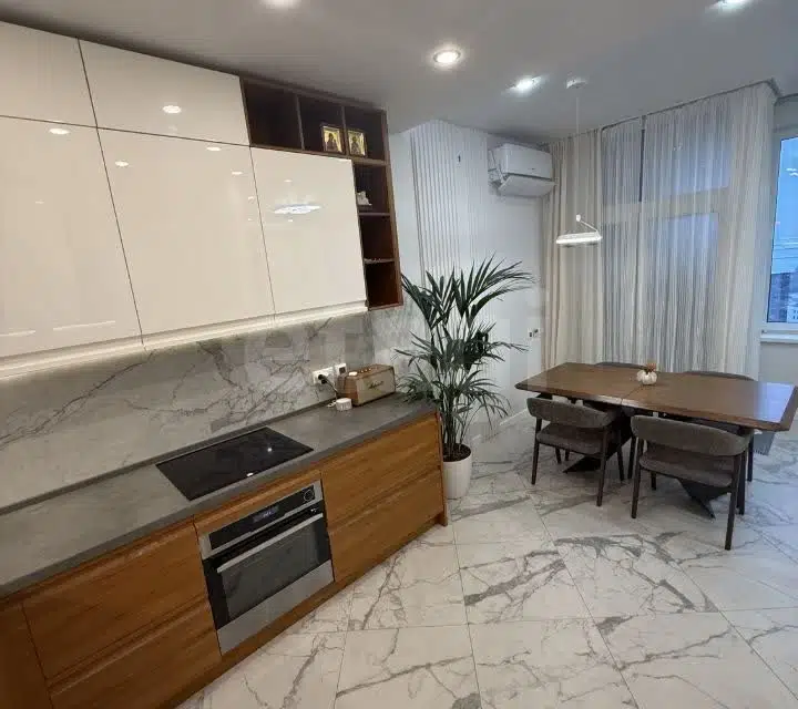 Продаётся 4-комнатная квартира, 94.2 м²