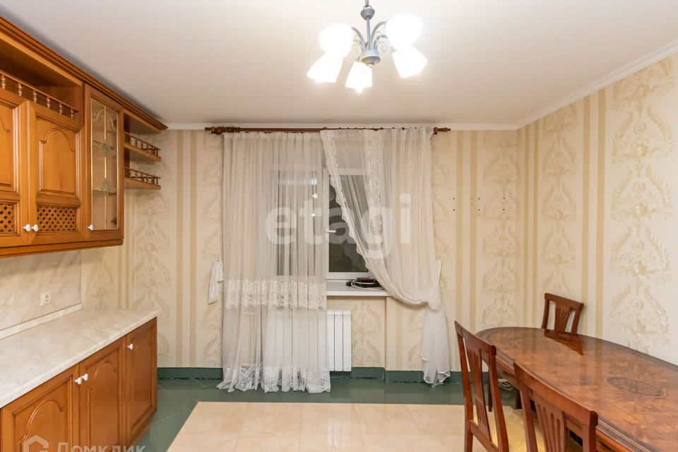 Продаётся 3-комнатная квартира, 117.4 м²