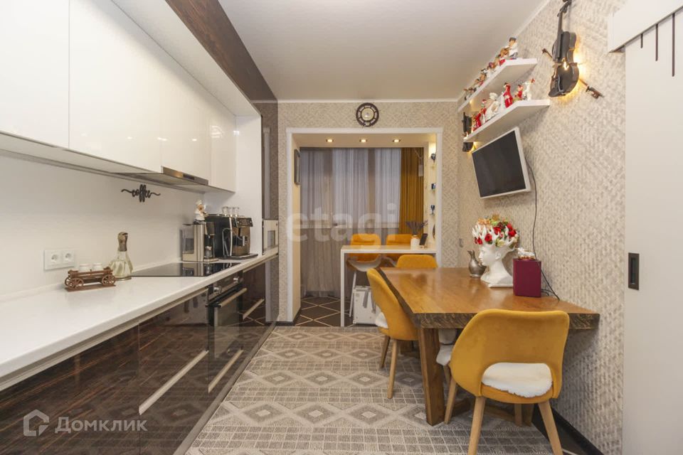 Продаётся 1-комнатная квартира, 43 м²