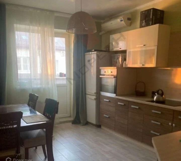 Продаётся 2-комнатная квартира, 61.9 м²