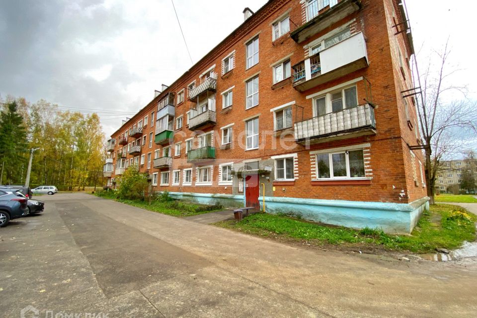 Продаётся 3-комнатная квартира, 42.6 м²