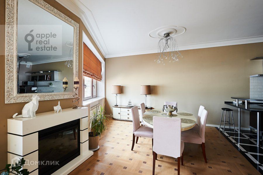 Сдаётся 4-комнатная квартира, 200 м²