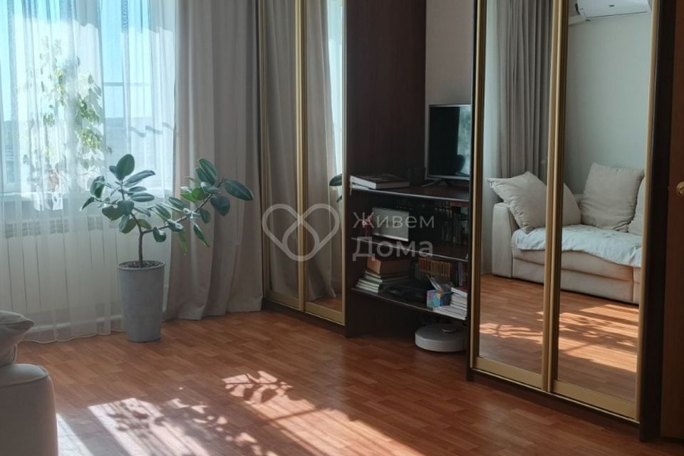 Продаётся 1-комнатная квартира, 37.2 м²