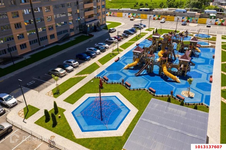 Продаётся 2-комнатная квартира, 65 м²