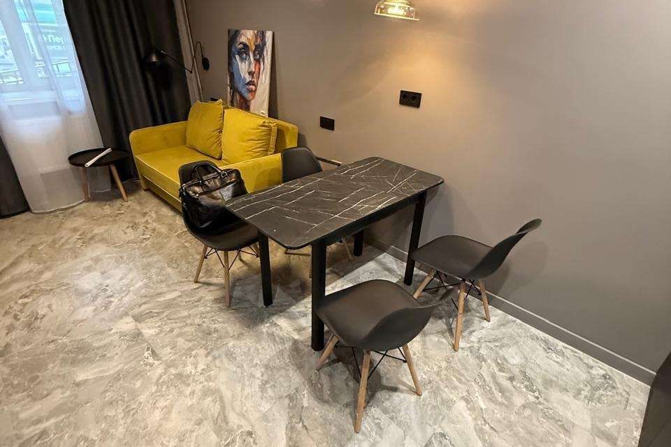 Продаётся 1-комнатная квартира, 52.6 м²