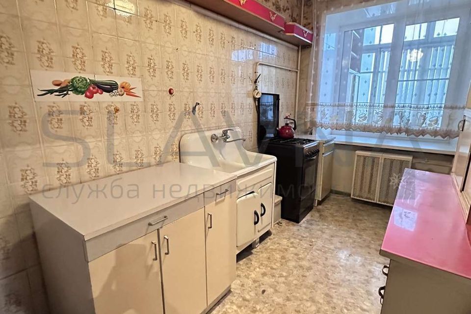 Продаётся 3-комнатная квартира, 58.8 м²