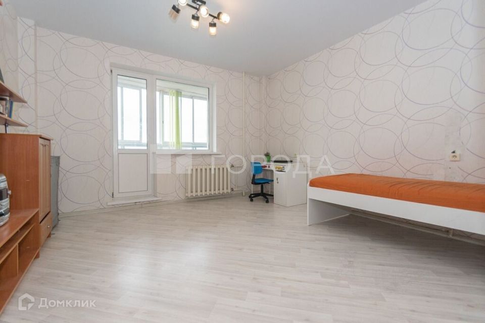 Продаётся 3-комнатная квартира, 106.7 м²