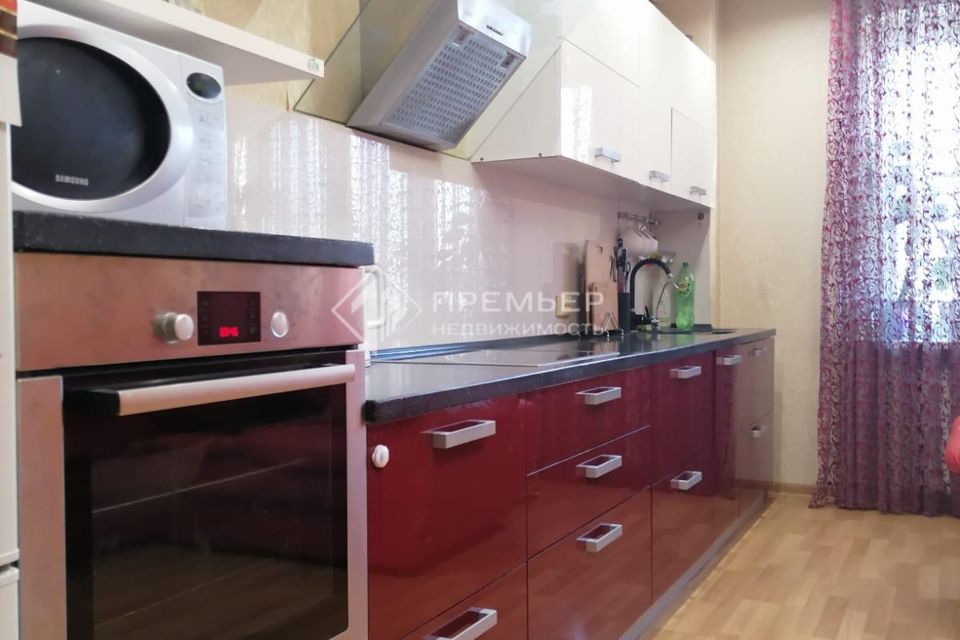 Продаётся 3-комнатная квартира, 93.5 м²