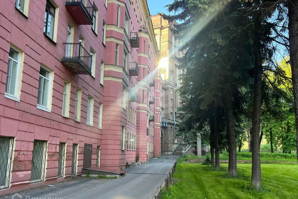 Продаётся 2-комнатная квартира, 52.7 м²