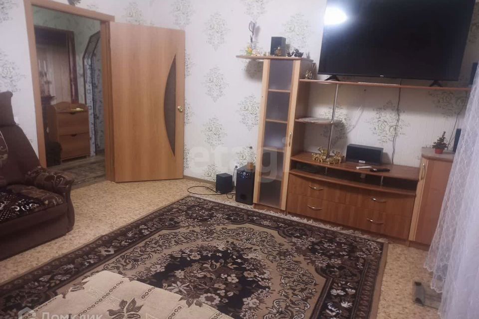 Продаётся 1-комнатная квартира, 42 м²
