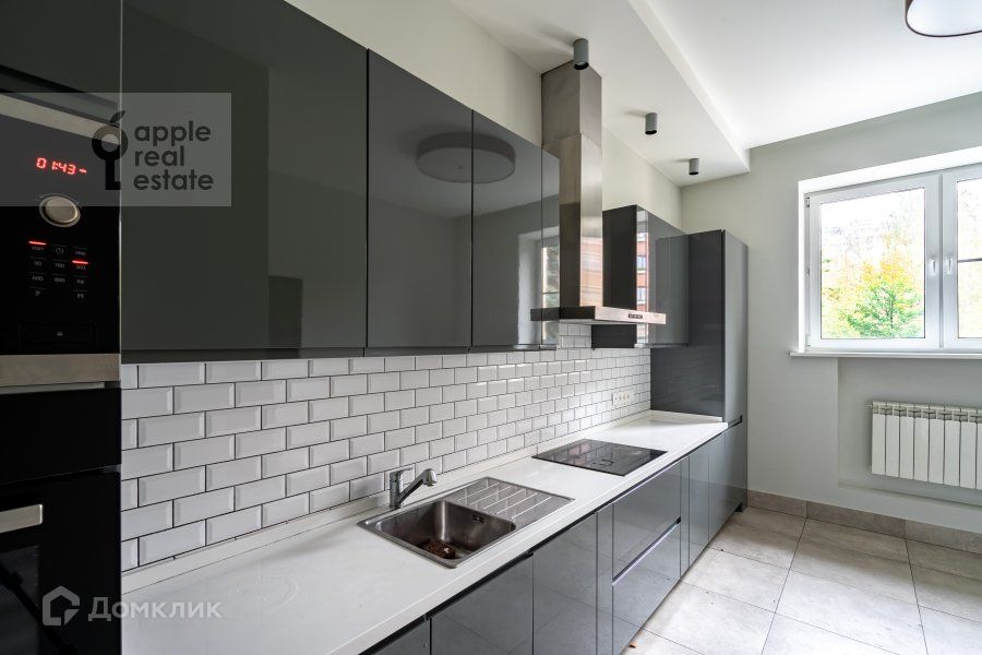 Сдаётся 6-комнатная квартира, 322 м²
