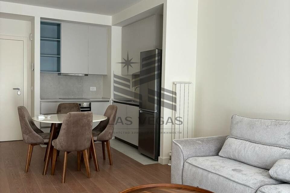 Сдаётся 3-комнатная квартира, 97 м²