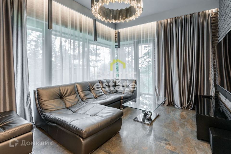 Сдаётся 3-комнатная квартира, 112.1 м²