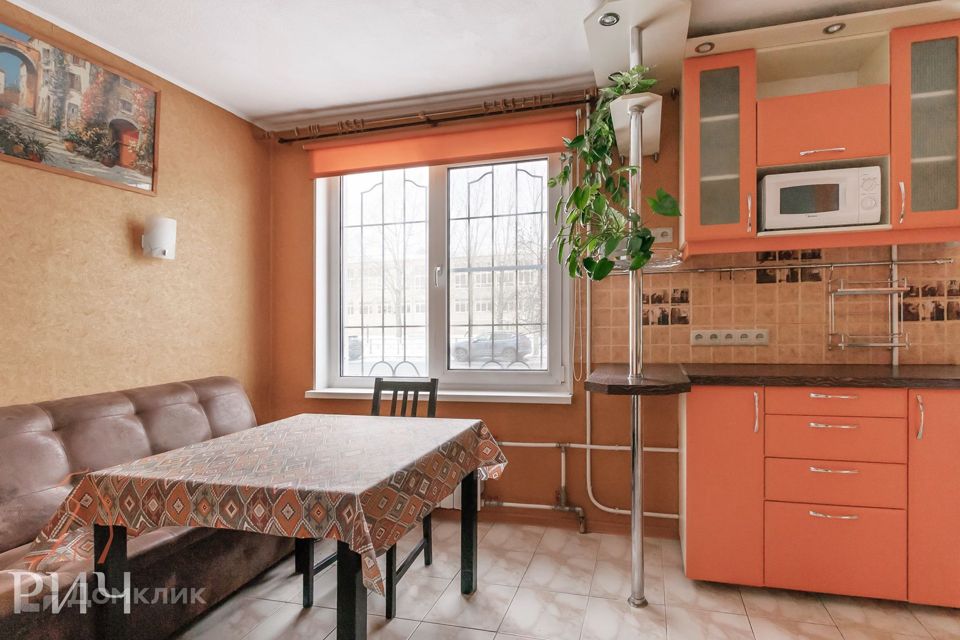 Продаётся 5-комнатная квартира, 66.4 м²