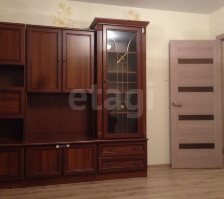 Продаётся 1-комнатная квартира, 43.6 м²