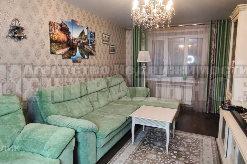 Продаётся 3-комнатная квартира, 101.6 м²