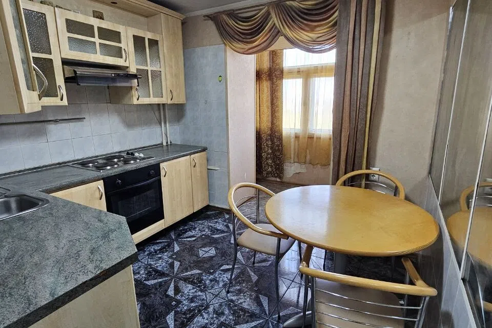 Сдаётся 2-комнатная квартира, 55 м²