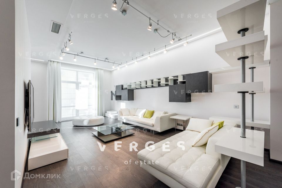 Продаётся 3-комнатная квартира, 154 м²