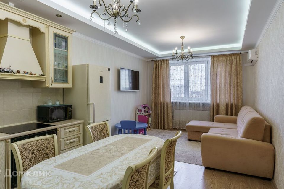 Продаётся 2-комнатная квартира, 73.8 м²