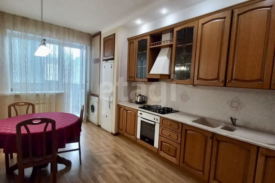 Сдаётся 3-комнатная квартира, 100 м²