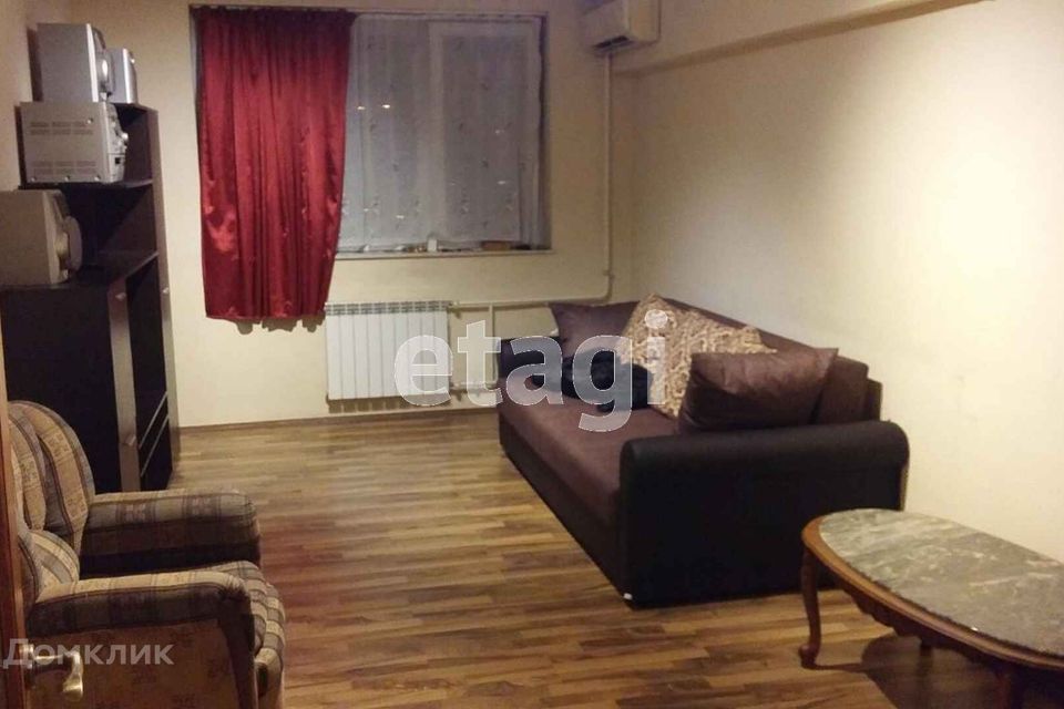 Продаётся 3-комнатная квартира, 93 м²