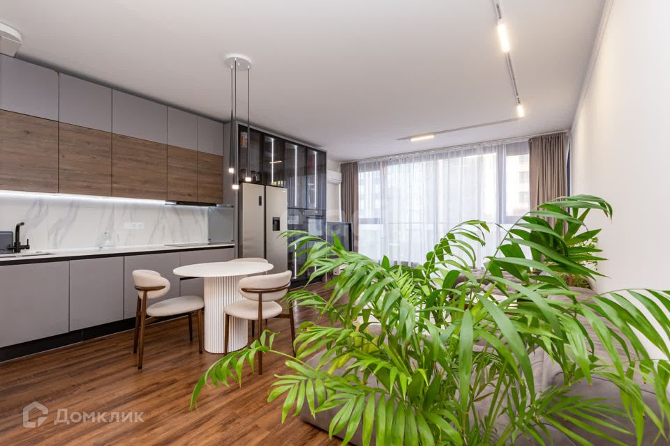 Продаётся 2-комнатная квартира, 84.2 м²