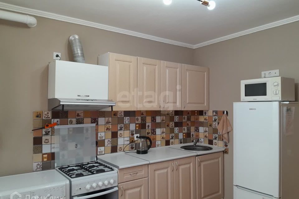 Продаётся 1-комнатная квартира, 42 м²