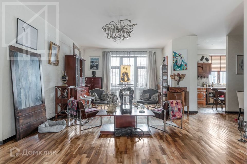 Сдаётся 5-комнатная квартира, 185.5 м²