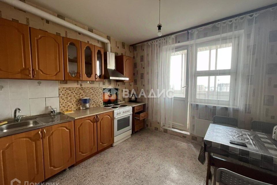 Продаётся 1-комнатная квартира, 42.2 м²