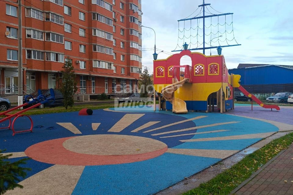 Сдаётся 1-комнатная квартира, 38 м²